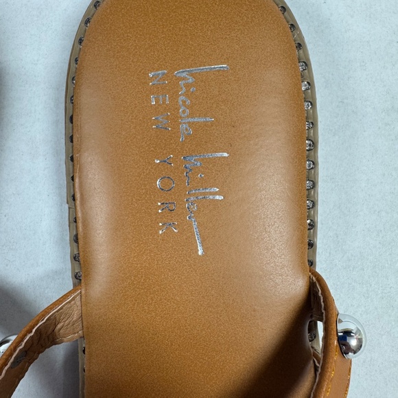Nicole Miller Studded Sparkling Tan Sandals - Size 9. - Picture 4 of 11